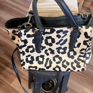 COACH SMALL SATCHEL SHOULDER BAG  GREAT CONDITION .